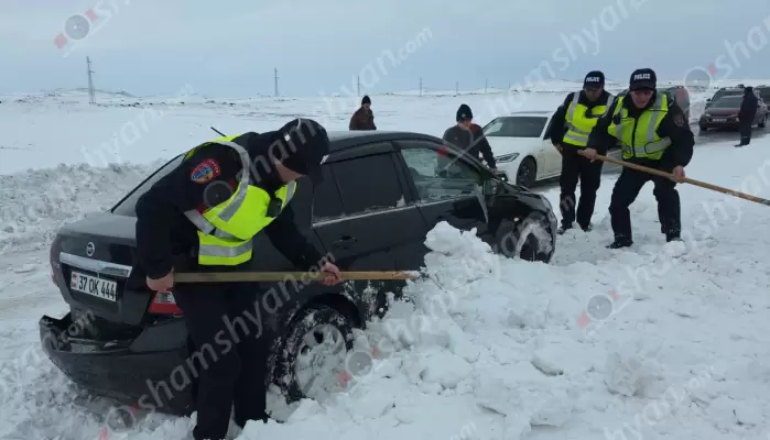 Մաստարա-Լանջիկ հատվածում բուքը փակել է ճանապարհը. 1000-ից ավելի մեքենաներ չեն կարողանում երթևեկել