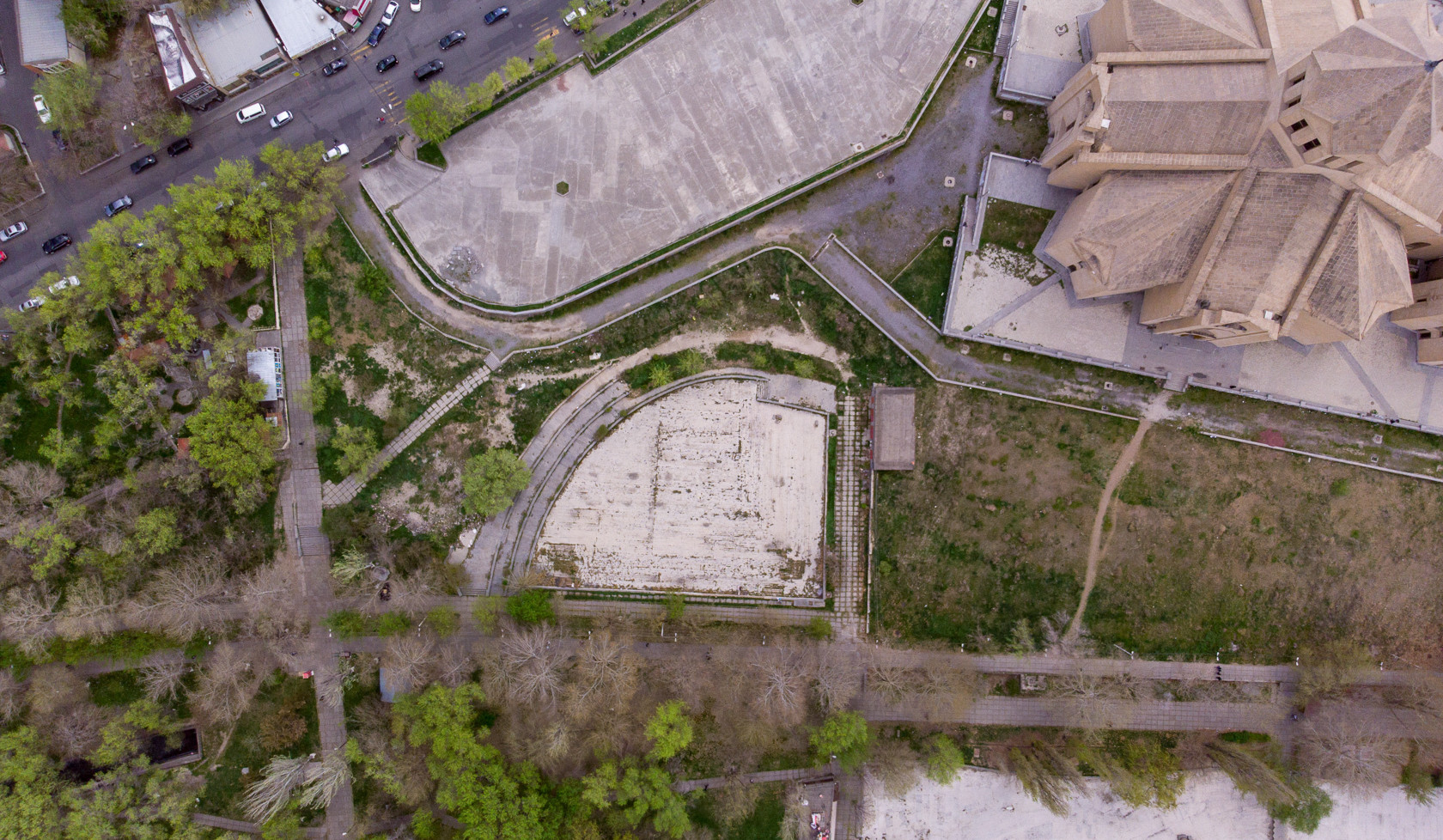 Կվերակառուցվի Երևանի Օղակաձև զբոսայգու որոշ հատվածը՝ նոր ճեմուղիներ, նստարաններ