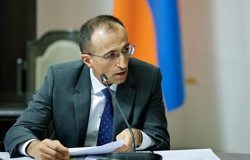 Էլ գող փիսո, էլ քաչալ շուն... կա՛մ նորմալ քաղաքական բանավեճ վարեք, կա՛մ պարզապես լռեք․ Արսեն Թորոսյան