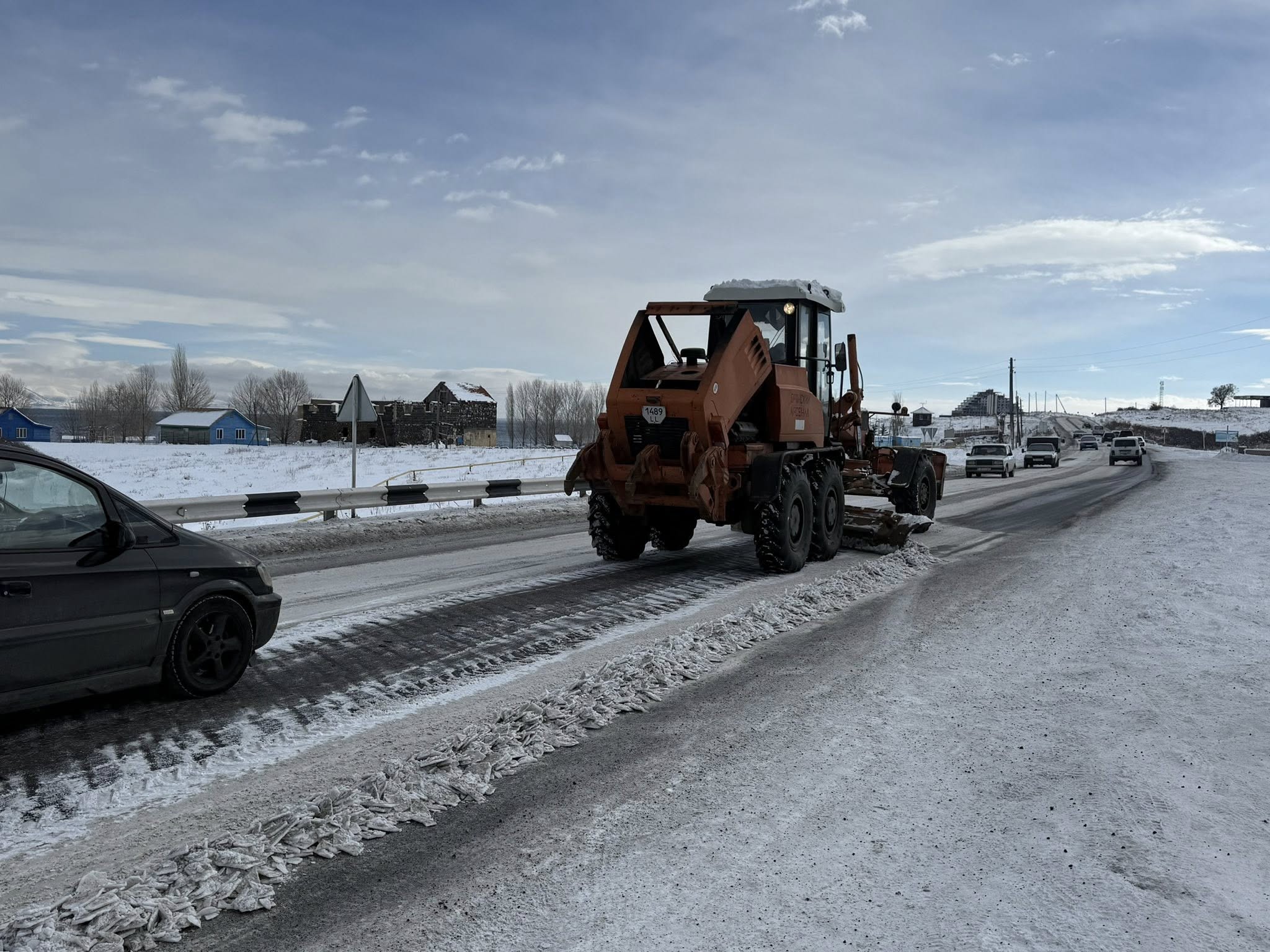 Վարդենյաց լեռնանցքում կատարվում են ձյան մաքրման աշխատանքներ