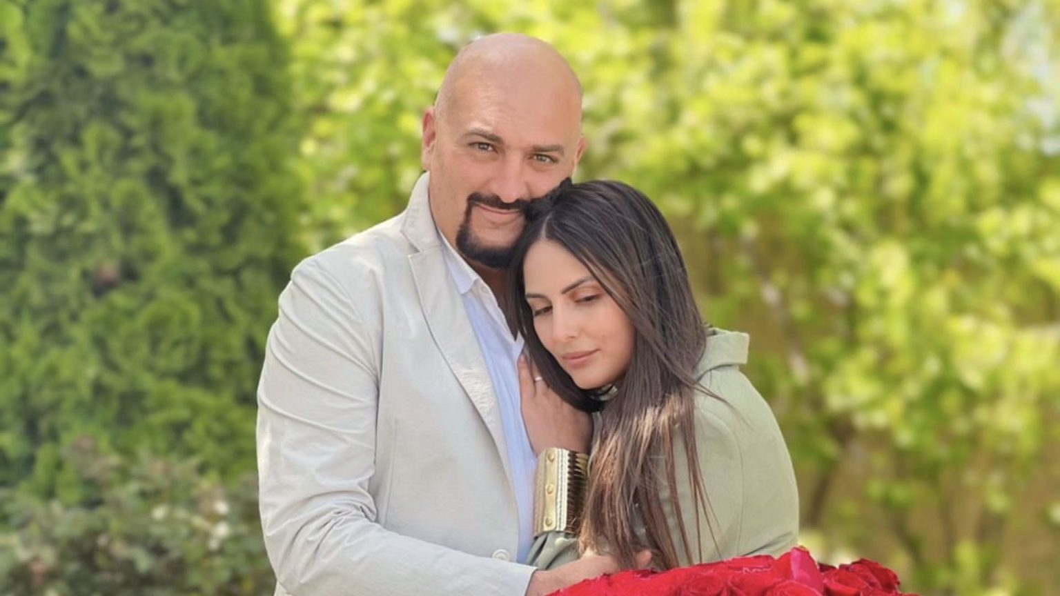 «Մենք դադարում ենք լինել ամուսիններ, բայց շարունակում ենք մնալ 4 հրաշալի զավակների ծնողներ»․ դերասանուհի Անահիտ Կիրակոսյան