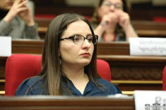 Ընդդիմադիր «Հայաստան» խմբակցության անդամ, ՀՅԴ անդամ Քրիստինե Վարդանյան- պետությունից ստացել է 2 միլիոն պարգևավճար