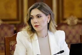 Սրբուհի Գալյանը սկզբում չէր հիշում, բայց հետո հիշեց, որ 6-7մլն պարգևավճար է ստացել, որը համարում է իր աշխատանքի դիմաց նորմալ վարձատրություն