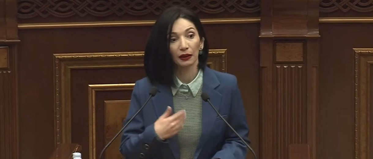 Հայաստանում գտնվող եկեղեցիները միայն ծայրահեղ դեպքերում պետք է հնարավոր լինի վաճառել կամ օտարել. Թագուհի Ղազարյան