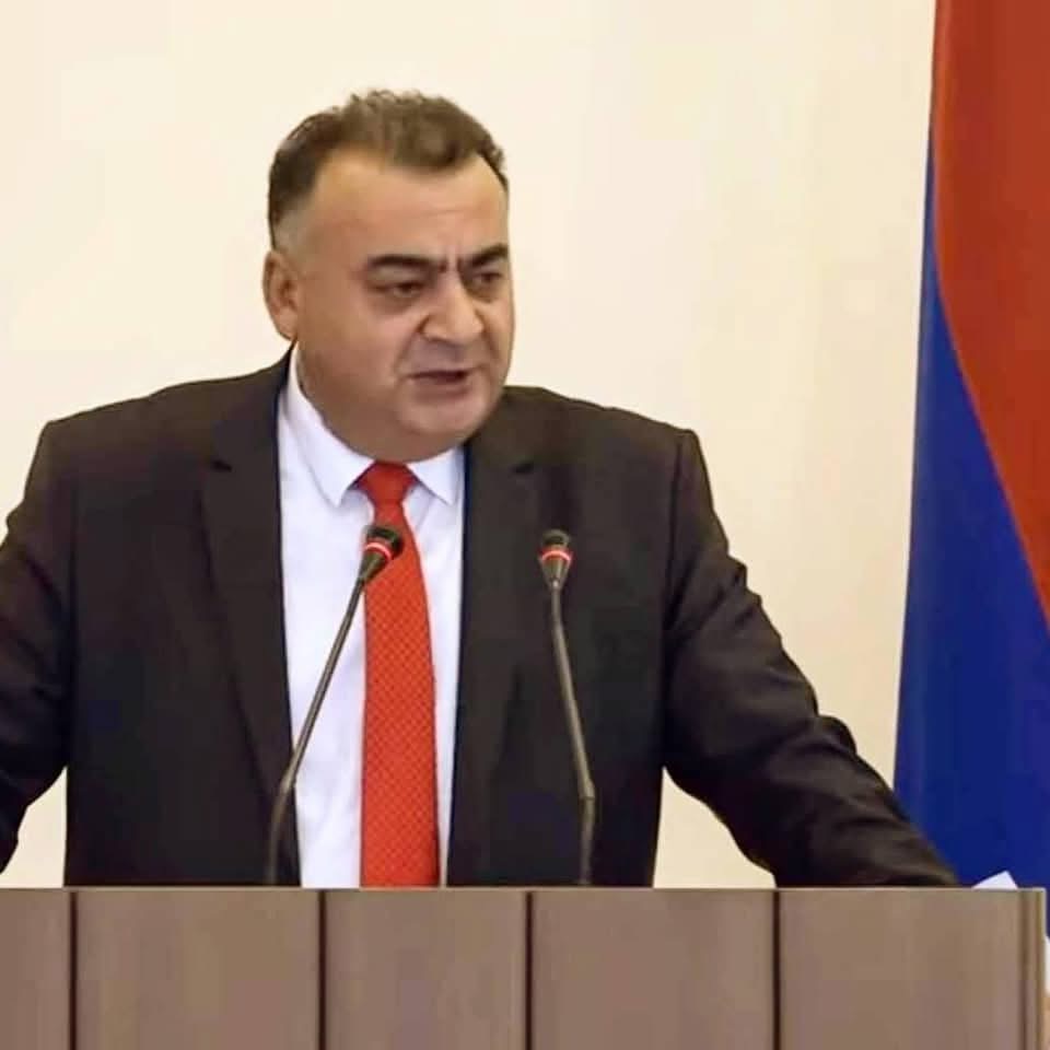 Ականատես ենք ստվերների շքերթի, որտեղ իրական որոշումների աղբյուրները մնում են անտեսանելի