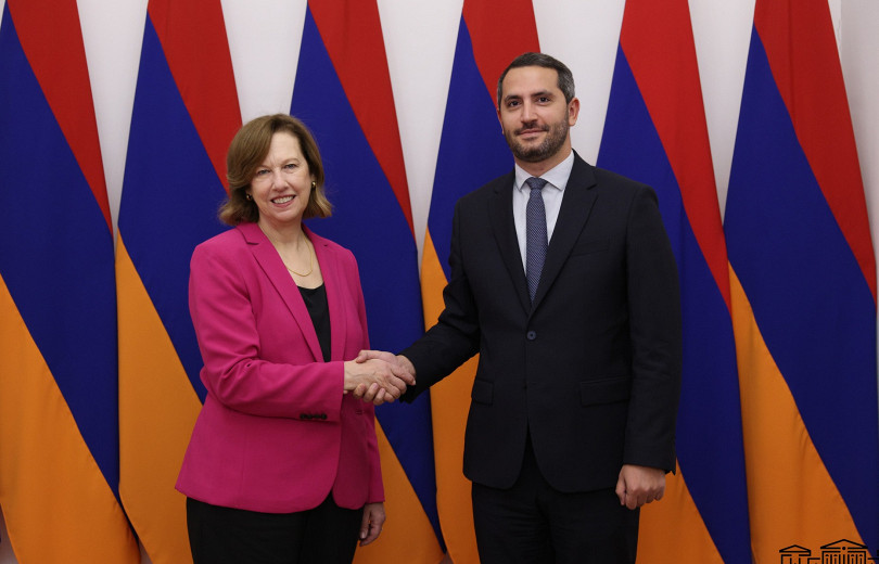 ՀՀ ԱԺ փոխնախագահը և ԱՄՆ դեսպանը քննարկել են տարածաշրջանային զարգացումներին վերաբերող հարցեր