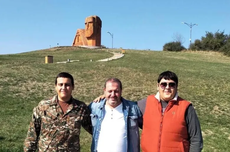 Կյանքս վերածեցիր զրույցի լռության ու կարոտի հետ․ Դավիթ Ամալյանը շնորհավորել է պատերազմում զոհված որդու տարեդարձը