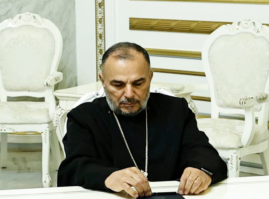 Կաթողիկոսին ուրացած Սրբազանը դարձել է «իզգոյ» իր իսկ ընտրած թիմում