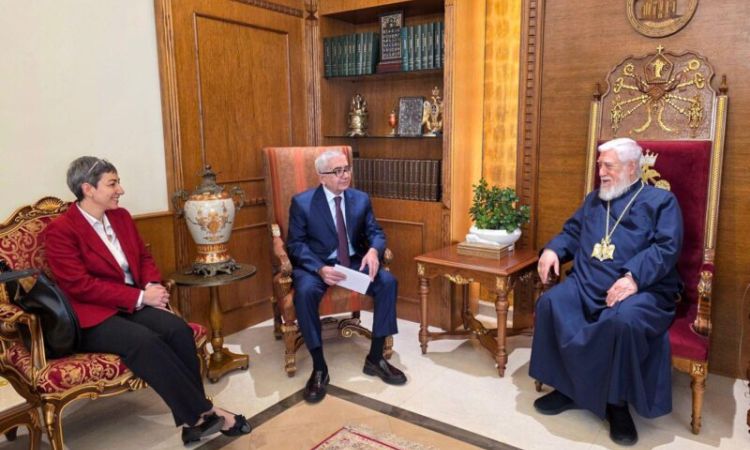 Արամ Ա Վեհափառը քննարկել է Լիբանանում ստեղծված իրավիճակն ու հայ համայնքի դրությունը