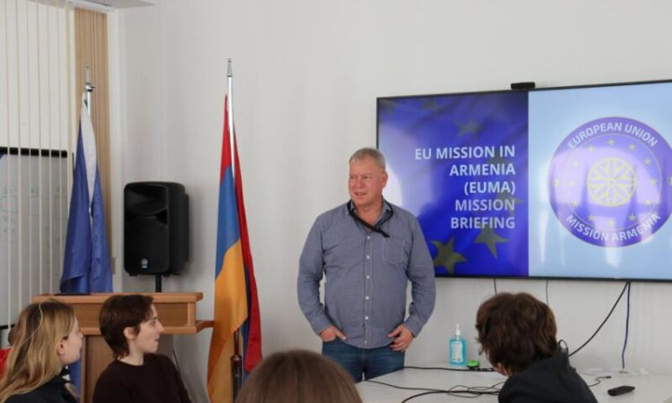 ՀՀ-ում ԵՄ դիտորդներն իրենց գործունեությունը ներկայացրել են Ստրասբուրգից ժամանած ուսանողներին