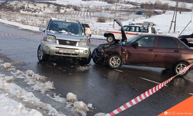 Իջևան-Բերդ ավտոճանապարհին բախվել են «Lada»-ն և «Nissan»-ը․ կան տուժածներ
